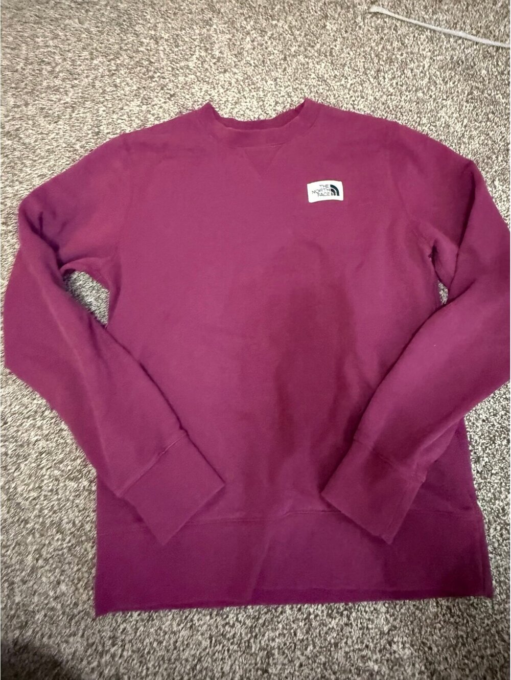 THE NORTH FACE WOMEN'S HERITAGE PATCH CREWNECK SWEATSHIRT